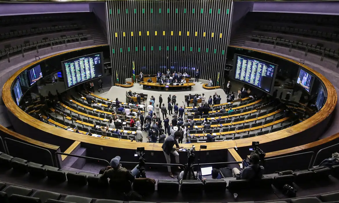 CDH analisa na quarta-feira projeto sobre comunidade LGBTQIA+