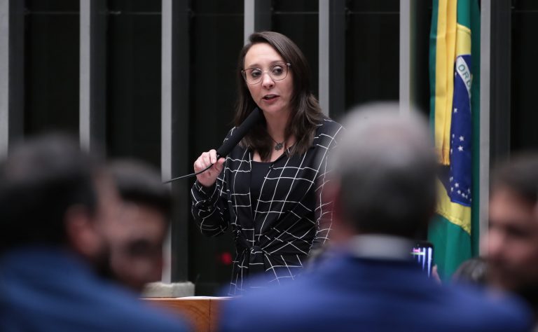 Projeto exige formação de professores focada em transtorno do espectro autista