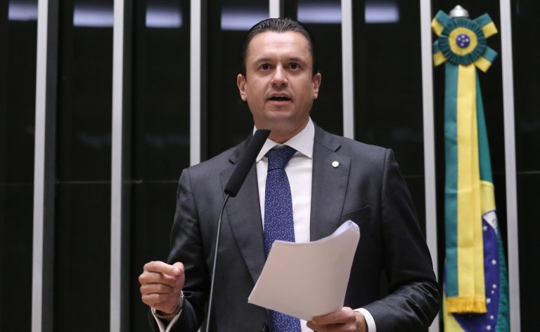 Câmara aprova medidas para coibir "golpe do falso advogado"