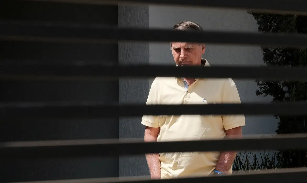 PM relata ao STF falha de sinal da tornozeleira de Bolsonaro