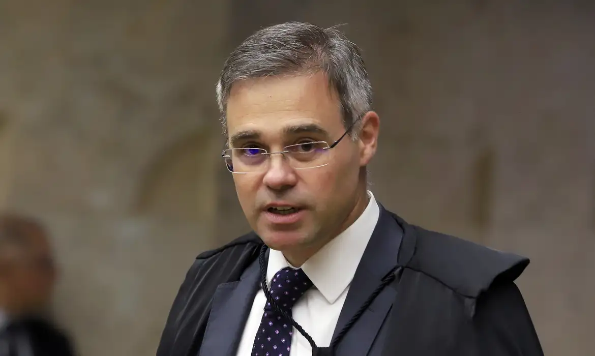 Mendonça vai comandar apuração sobre dinheiro de Vorcaro em Dark Horse